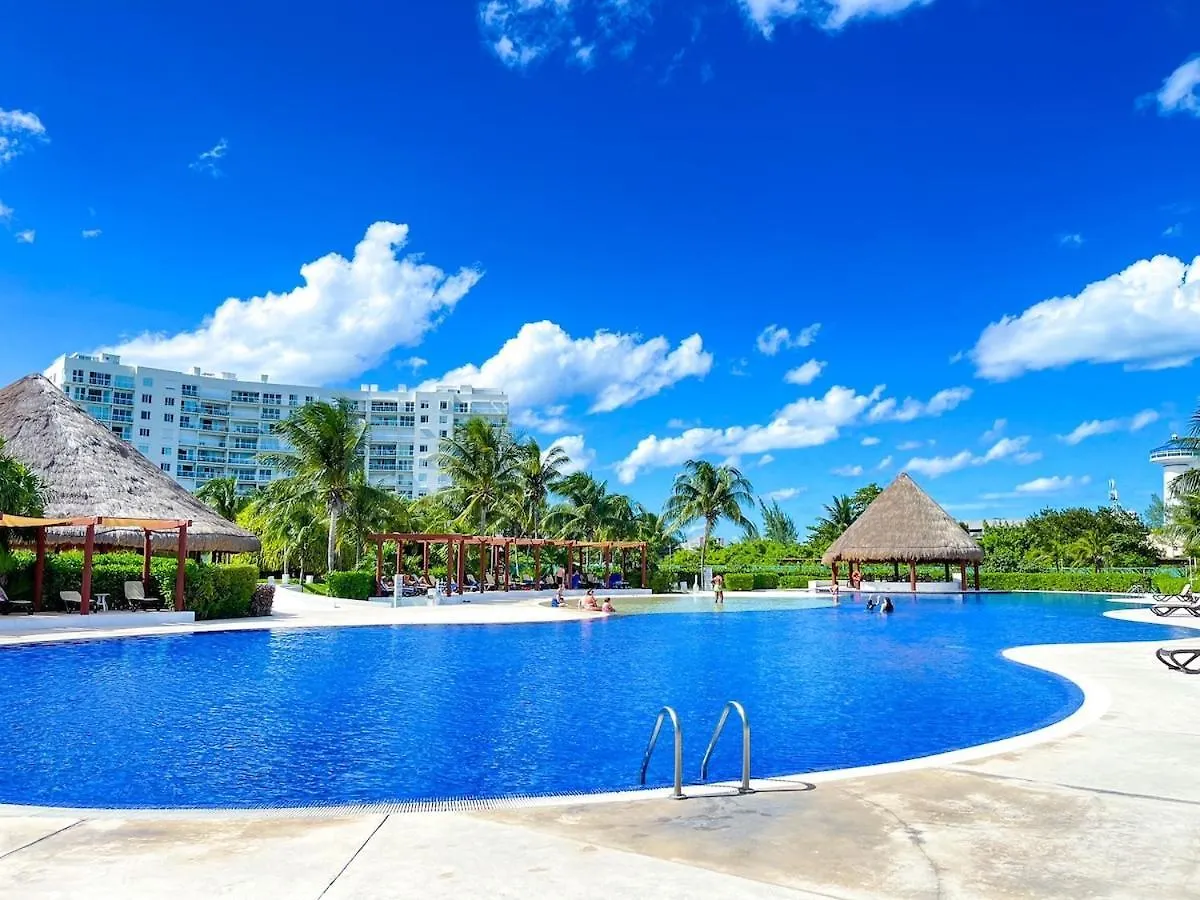 Punta Me Luxury Apartment Beach Front & Ocean View In The Best Location Of Cancun Mexico