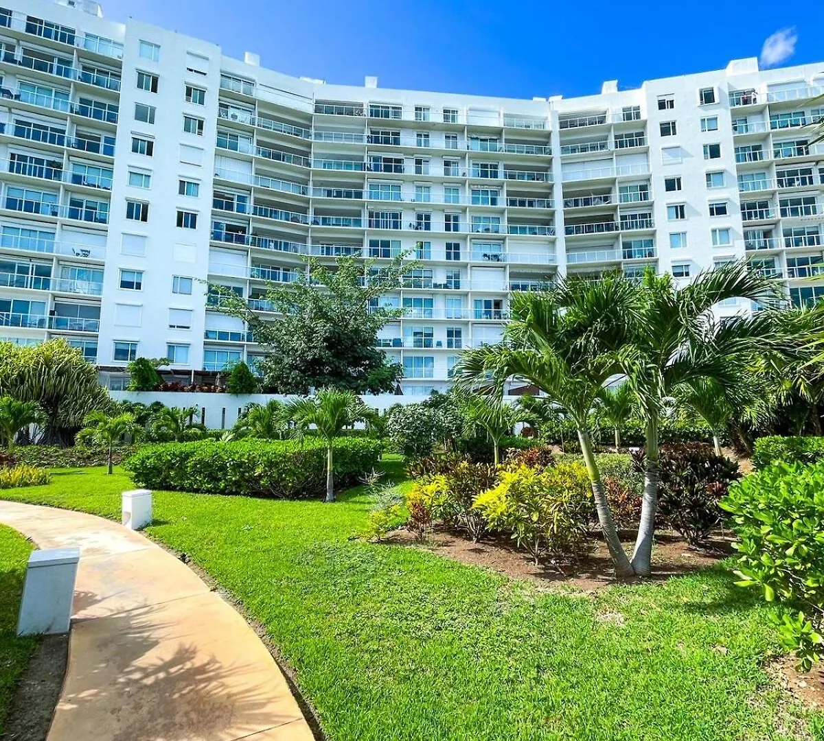 Punta Me Luxury Apartment Beach Front & Ocean View In The Best Location Of Cancun 0*,  Mexico